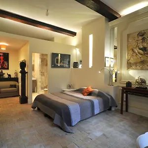 D'hotes Artelit , Lione Francia